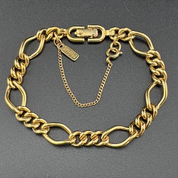 Signed Monet Vintage Gold Tone Curb Chain Link Charm Bracelet 7.25" - Picture 1 of 5